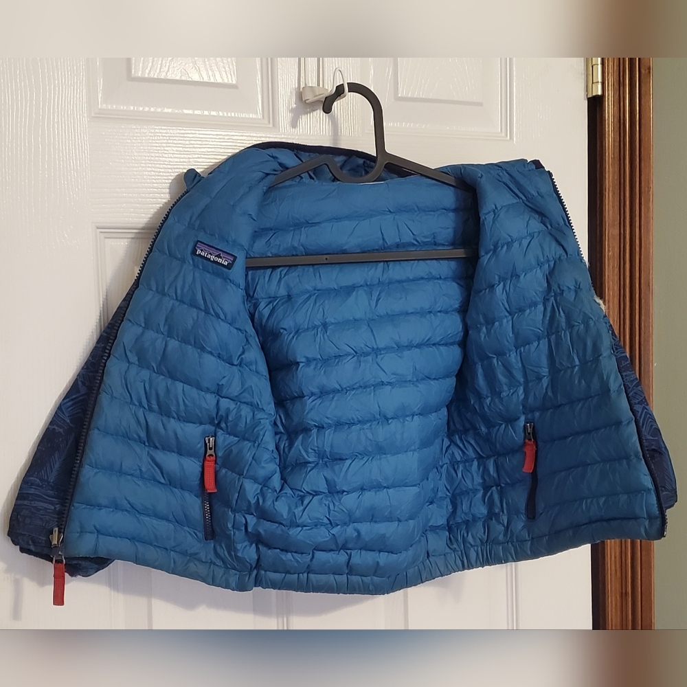 Patagonia Reversible Kids Down Jacket 3/4T - Picture 3 of 7